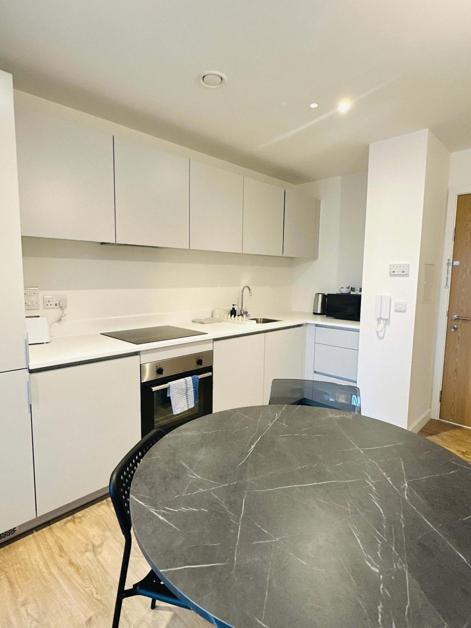 Stunning Birmingham1 Bedroom Apartment