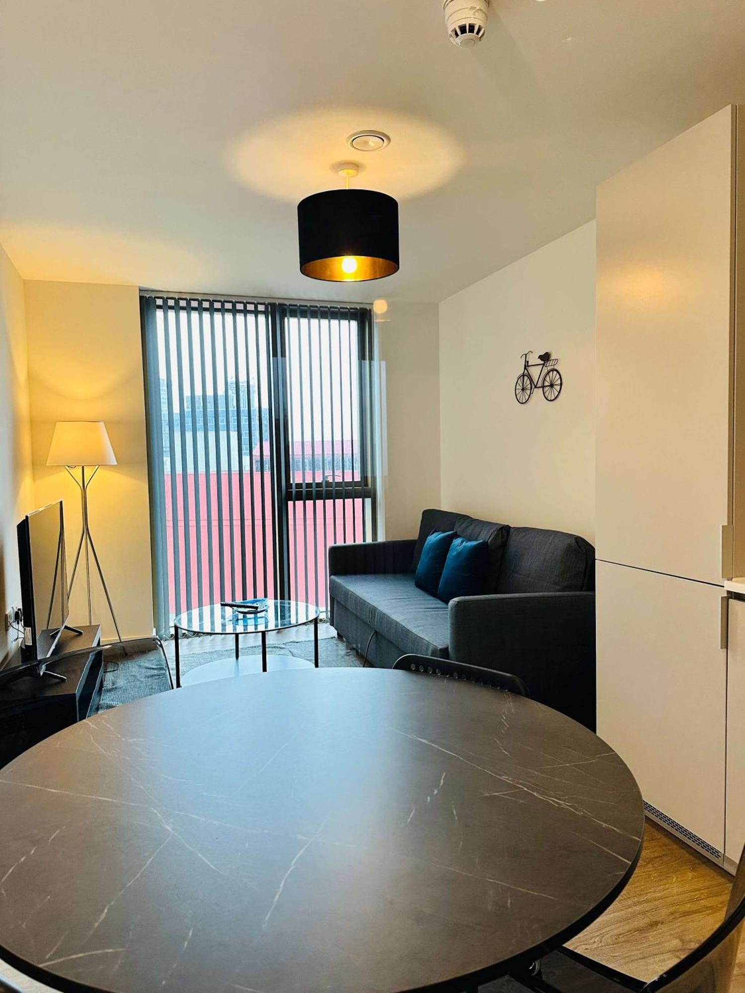 Stunning Birmingham1 Bedroom Apartment Birmingham