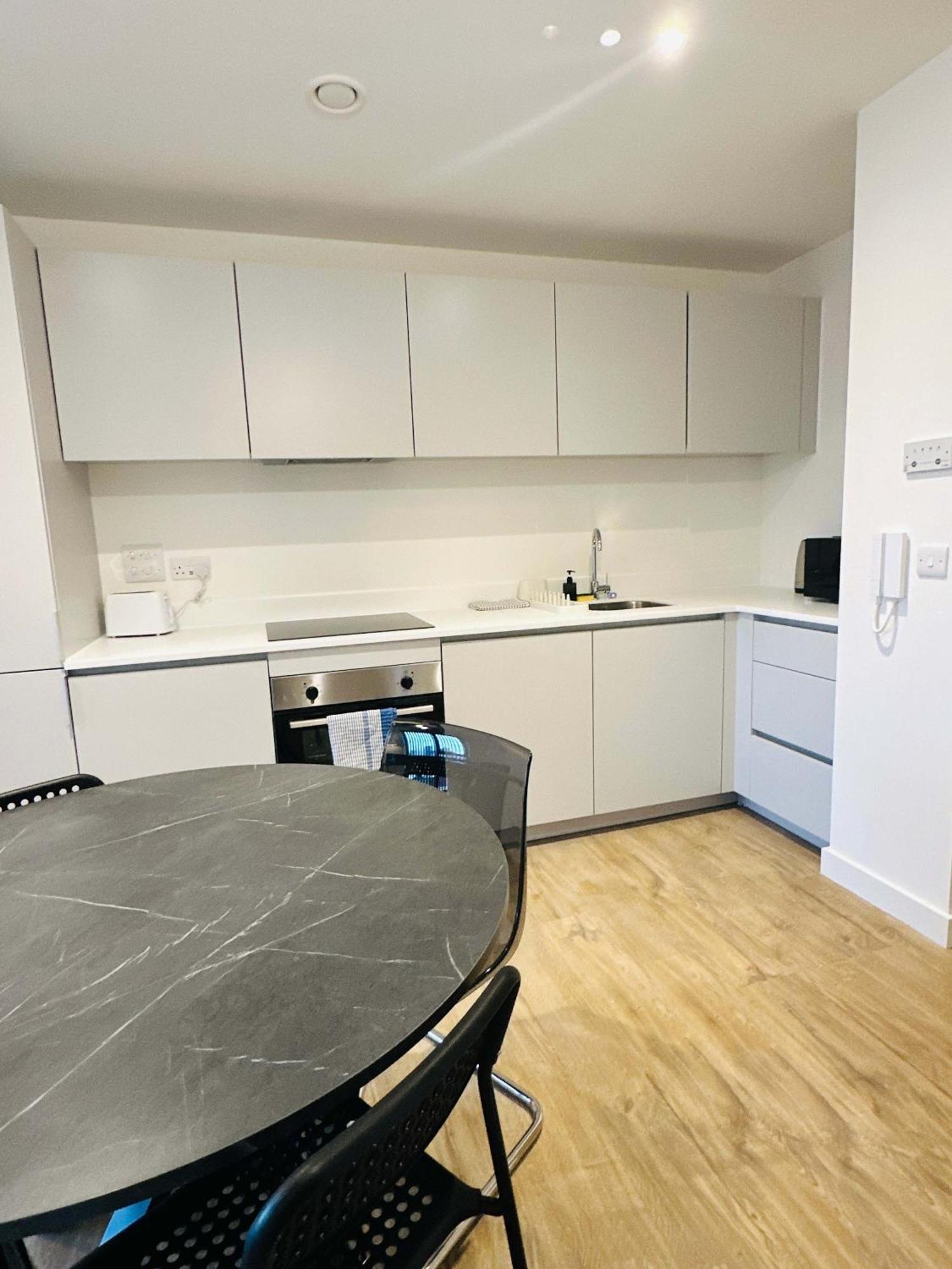 Apartment Stunning Birmingham1 Bedroom *