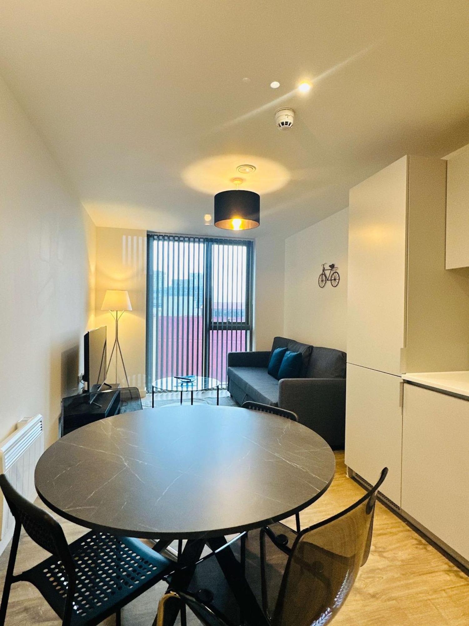 Stunning Birmingham1 Bedroom *