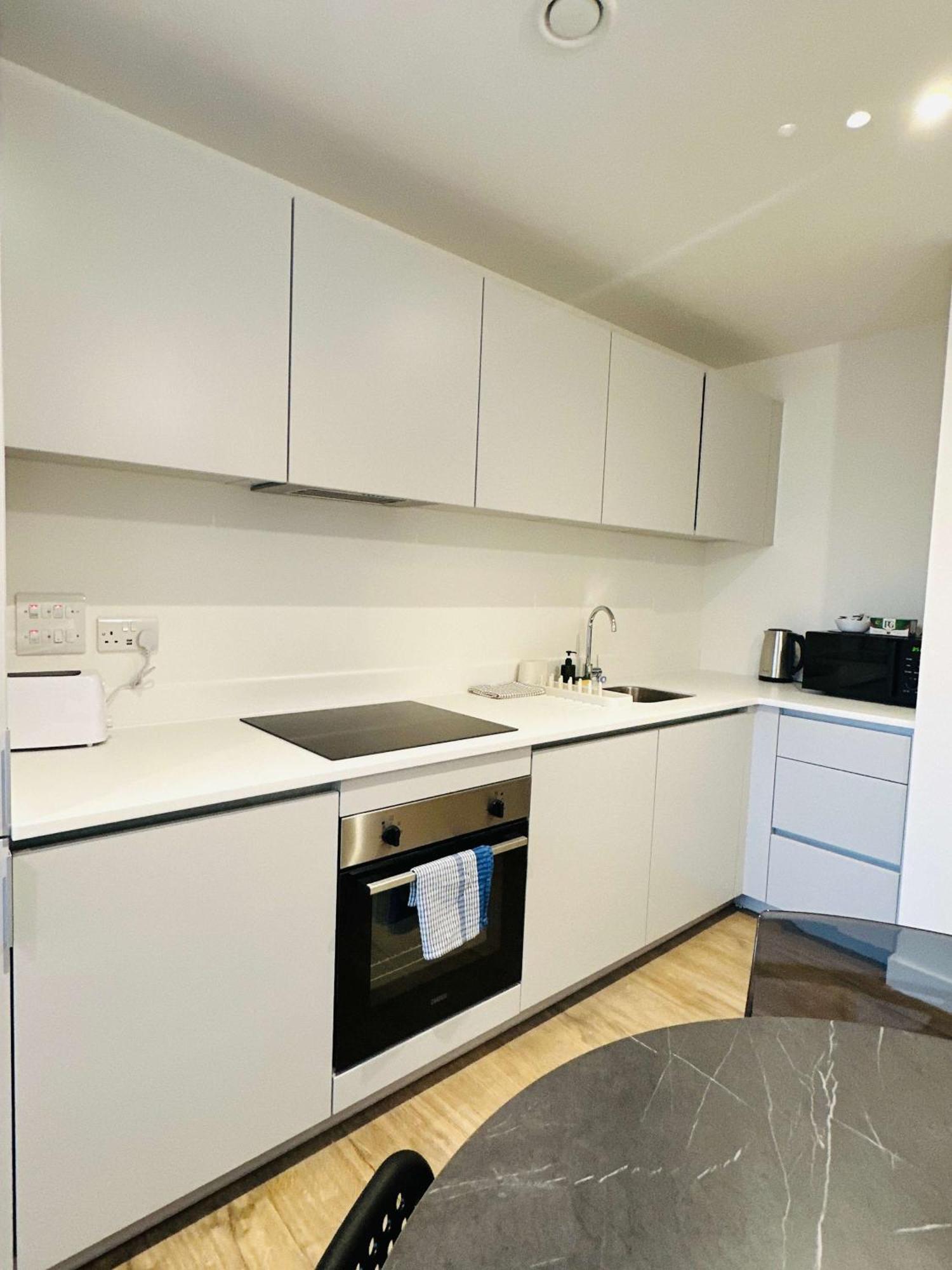 Apartment Stunning Birmingham1 Bedroom