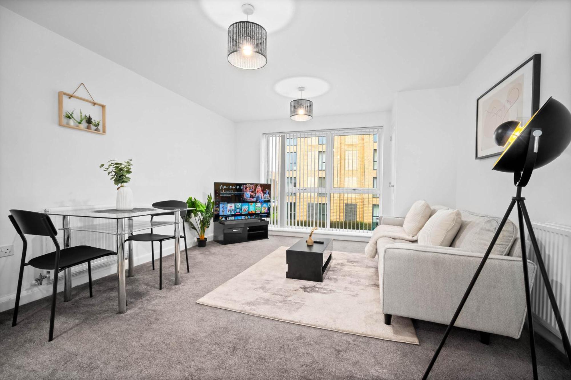 Luxury With Gated Access And Secure Parking 16sl Apartment *