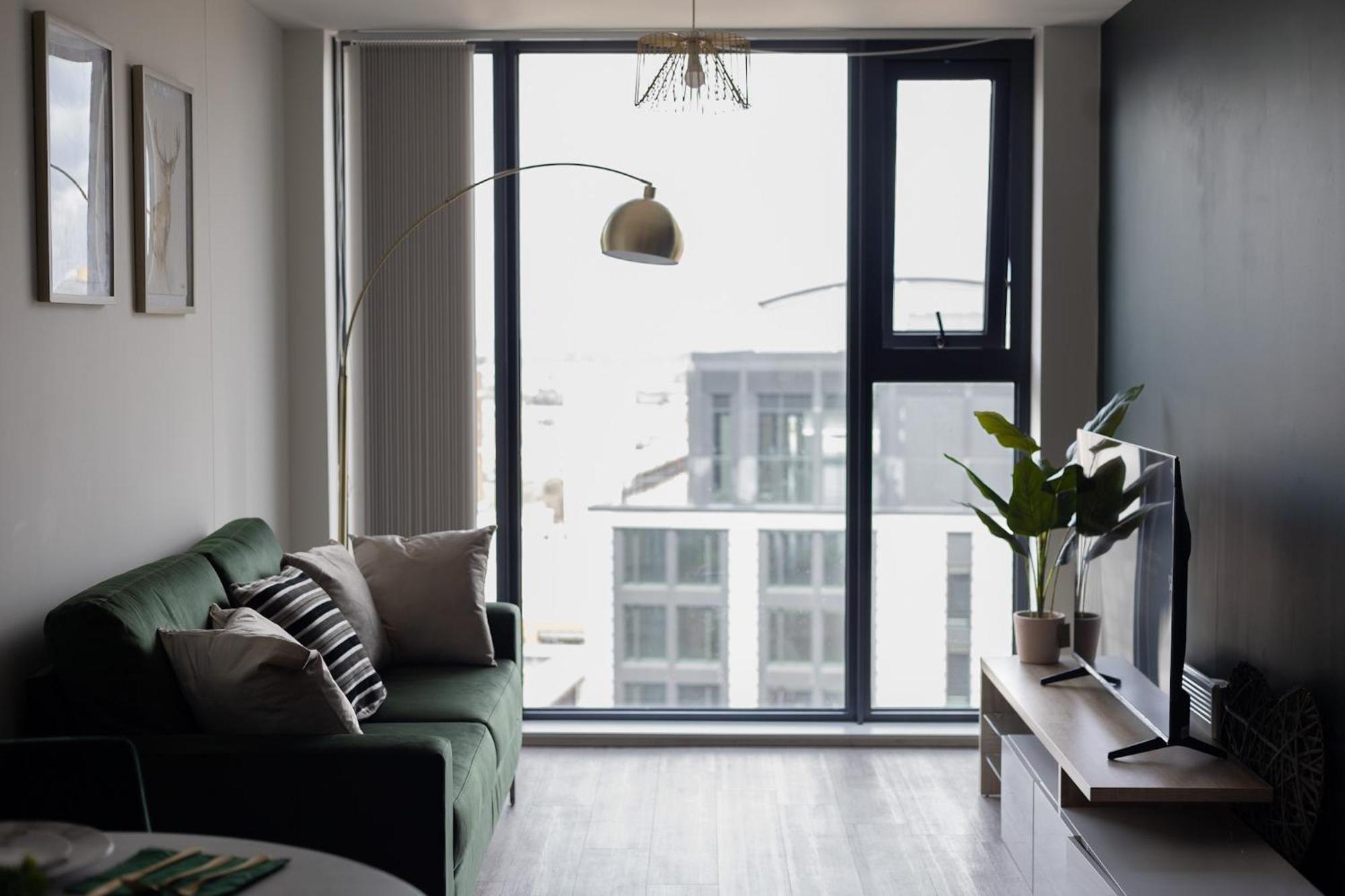 Centre Penthouse Skyline Views - Free Gym Netflix Ps4 Apartment *