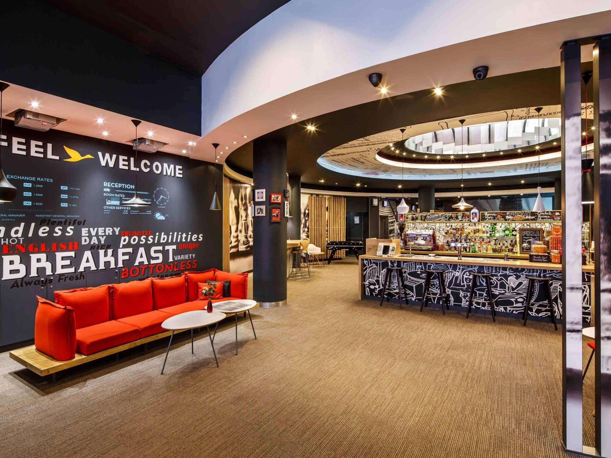 Ibis Centre New Street Station Hotel 3*