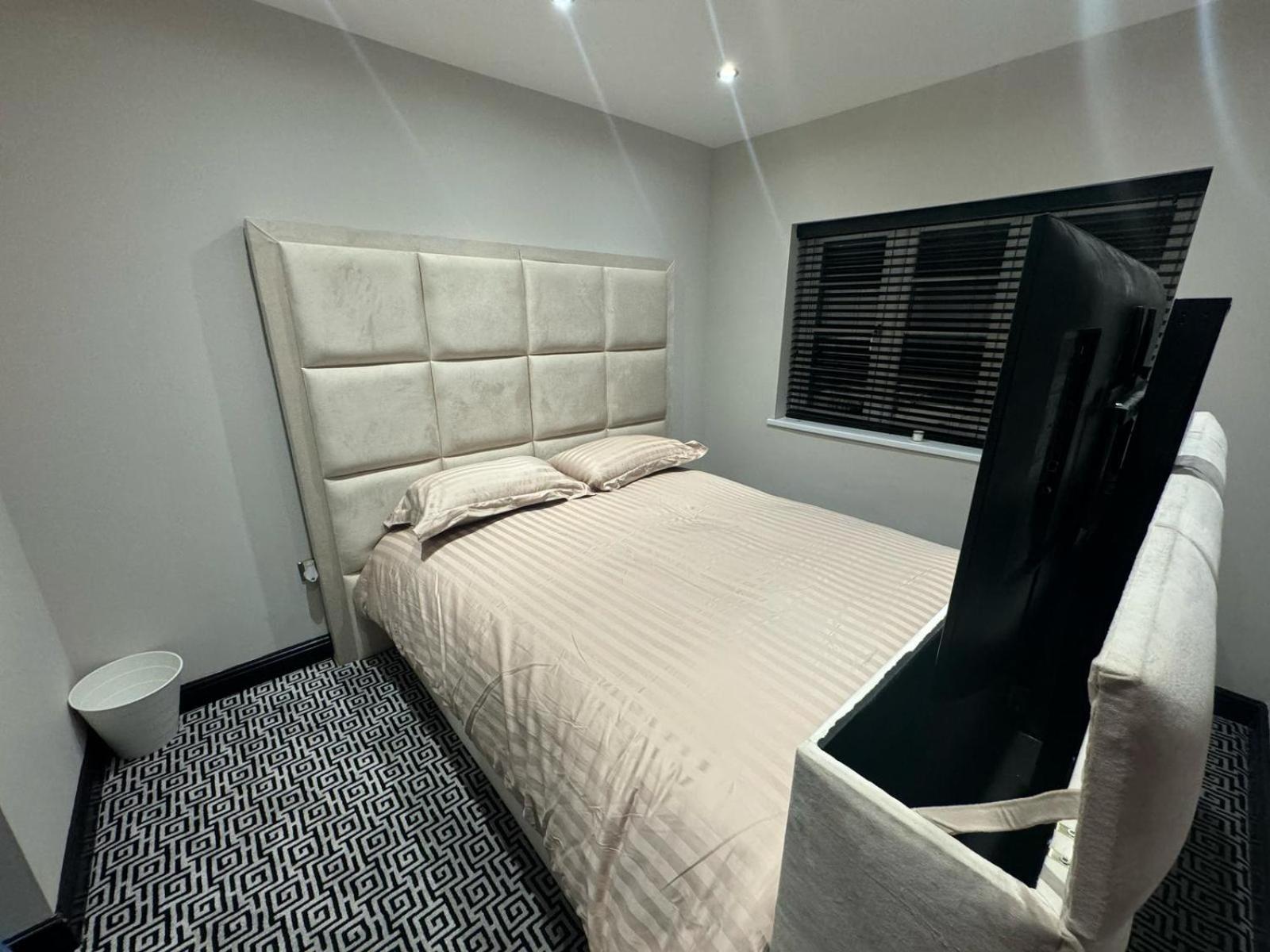 Luxury 3bed Hot Tub And Sauna Facilities Amazing Location *