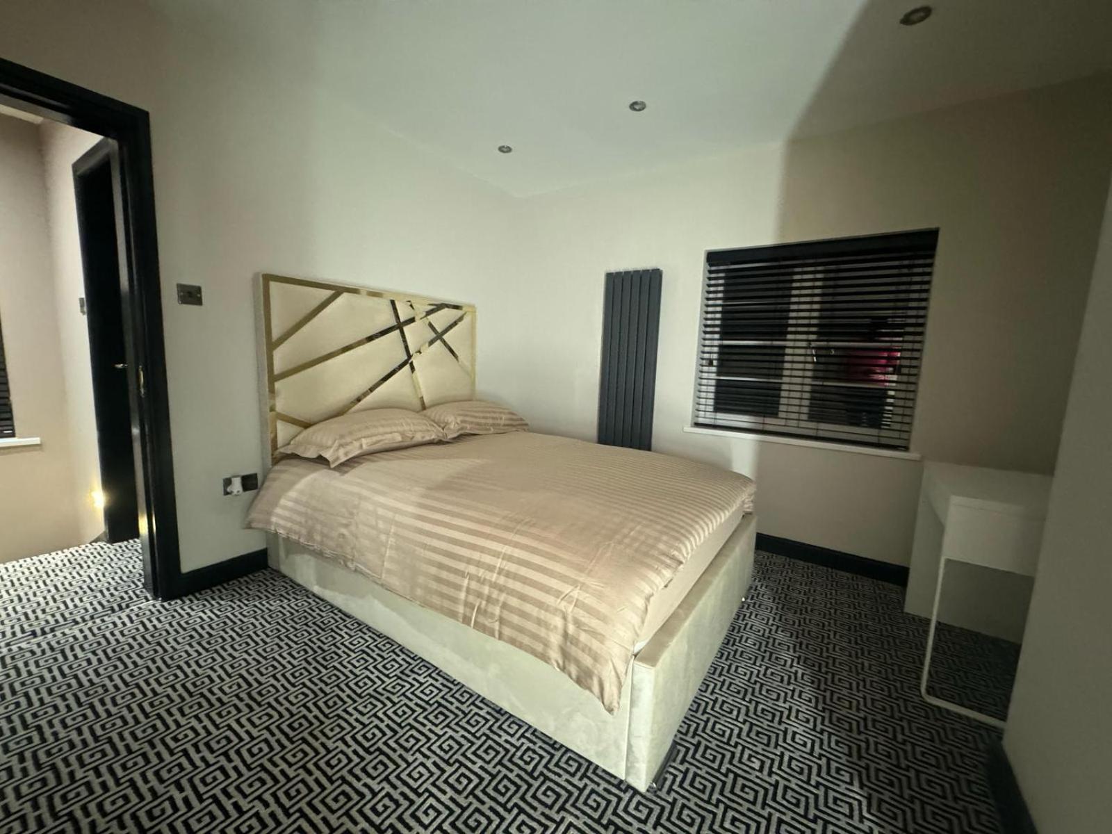 Villa Luxury 3bed Hot Tub And Sauna Facilities Amazing Location *