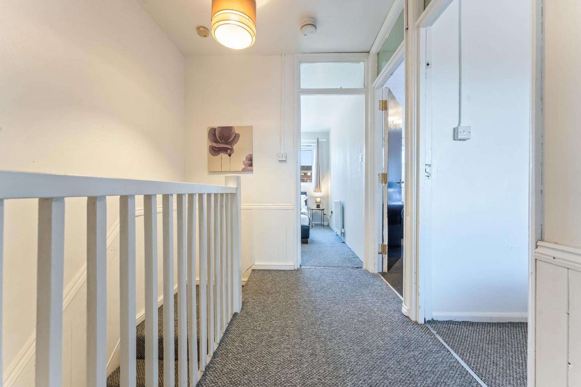 Spacious 3-br Sleeps 8 Birmingham