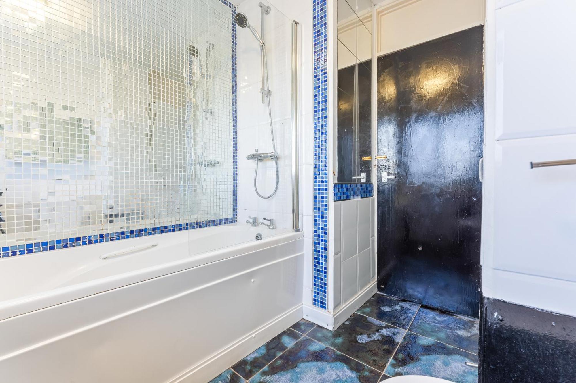 Spacious 3-br Sleeps 8 Apartment Birmingham