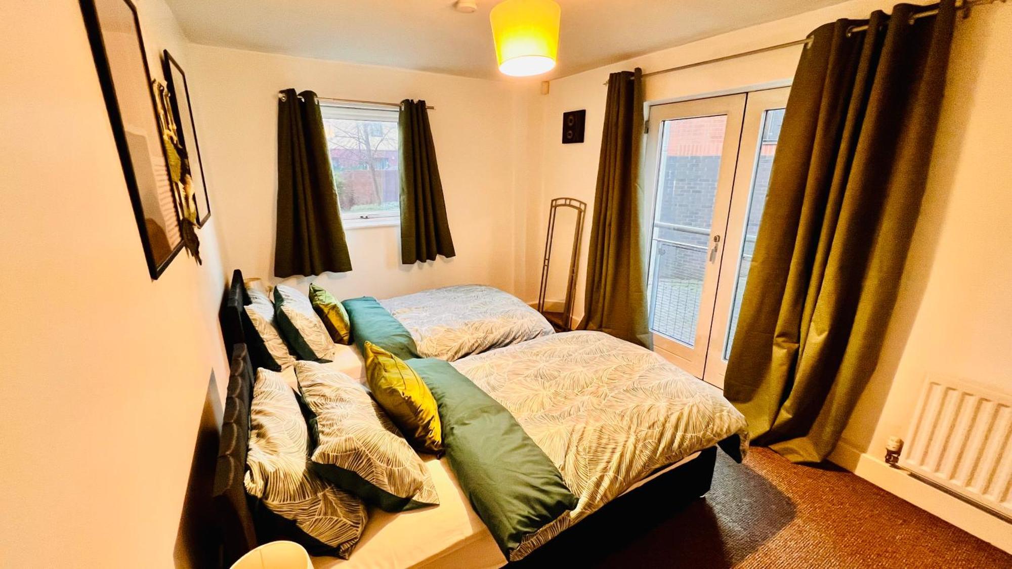 Centre With Parking Apartment Birmingham