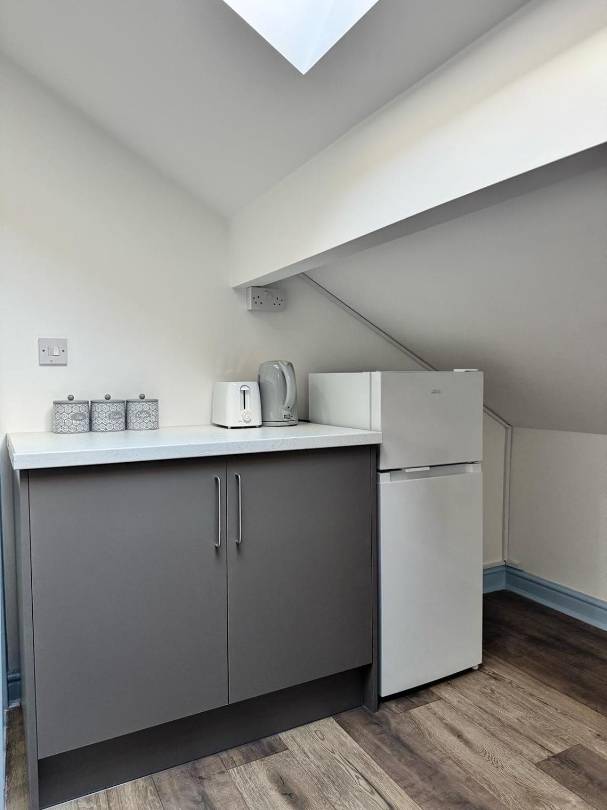 Stylish Loft In West Bromwich *