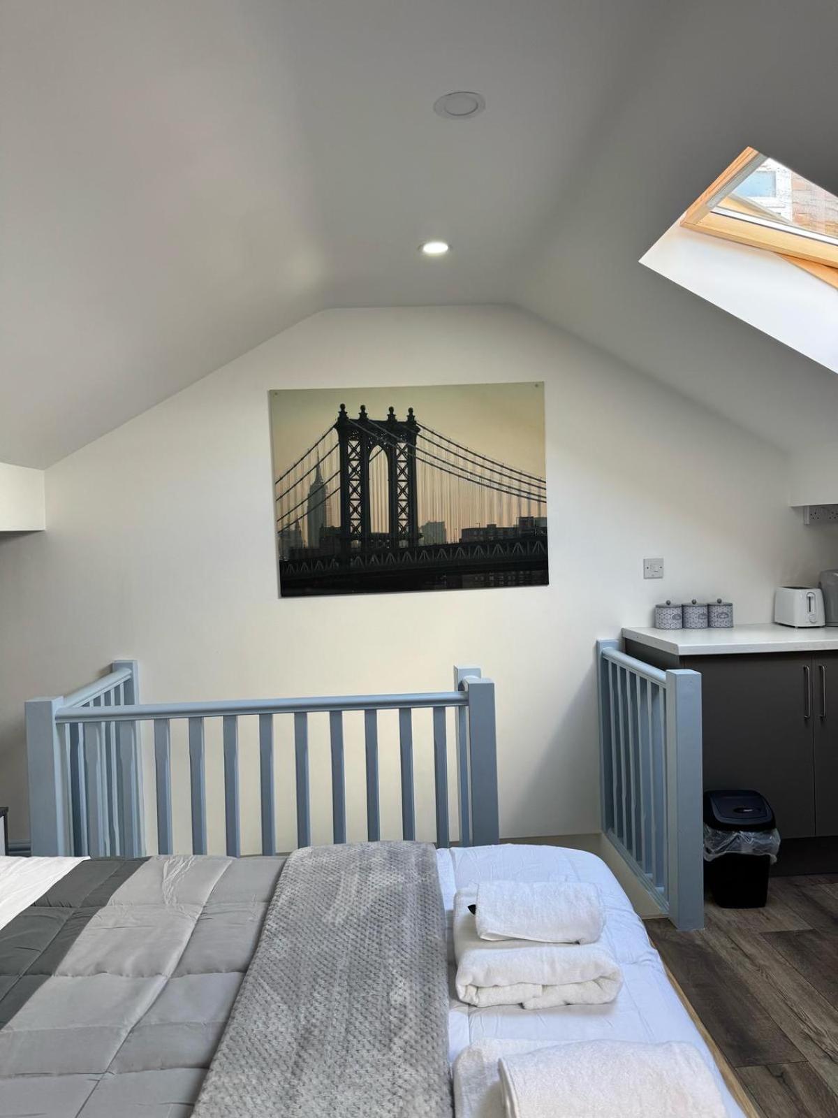 Stylish Loft In West Bromwich