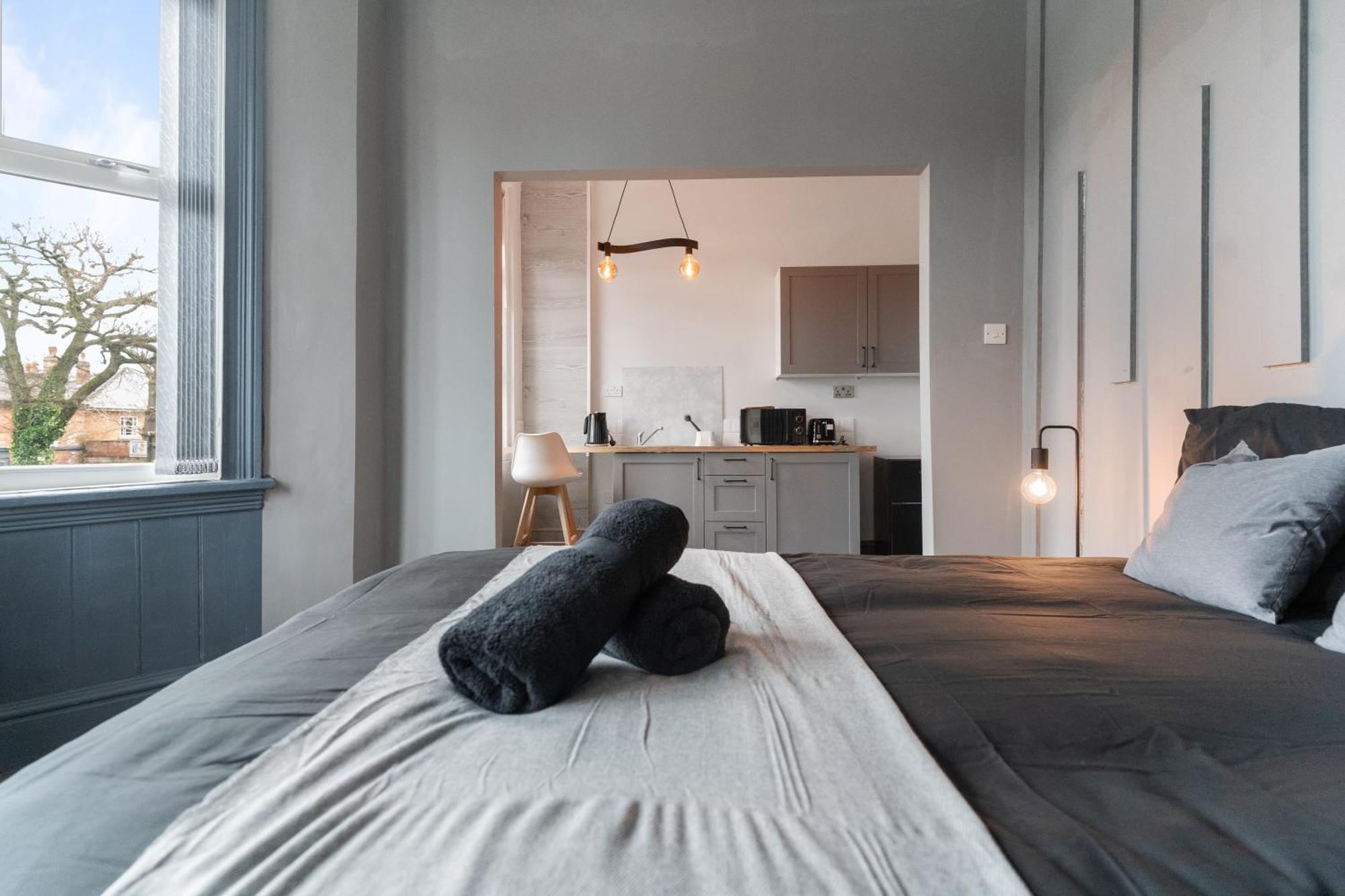 Cosy Moseley - 7 * Birmingham