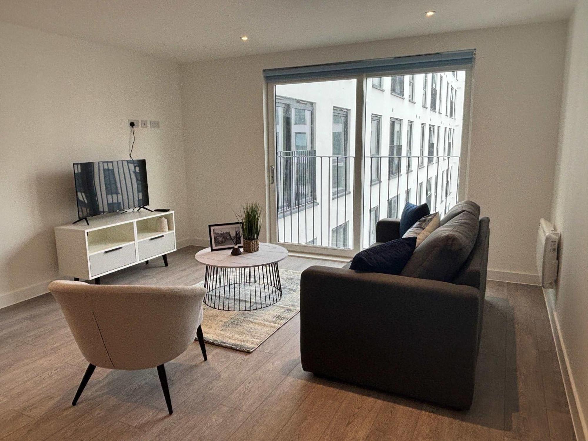 Stylish 1-bedroom Sleep 3 In Apartment