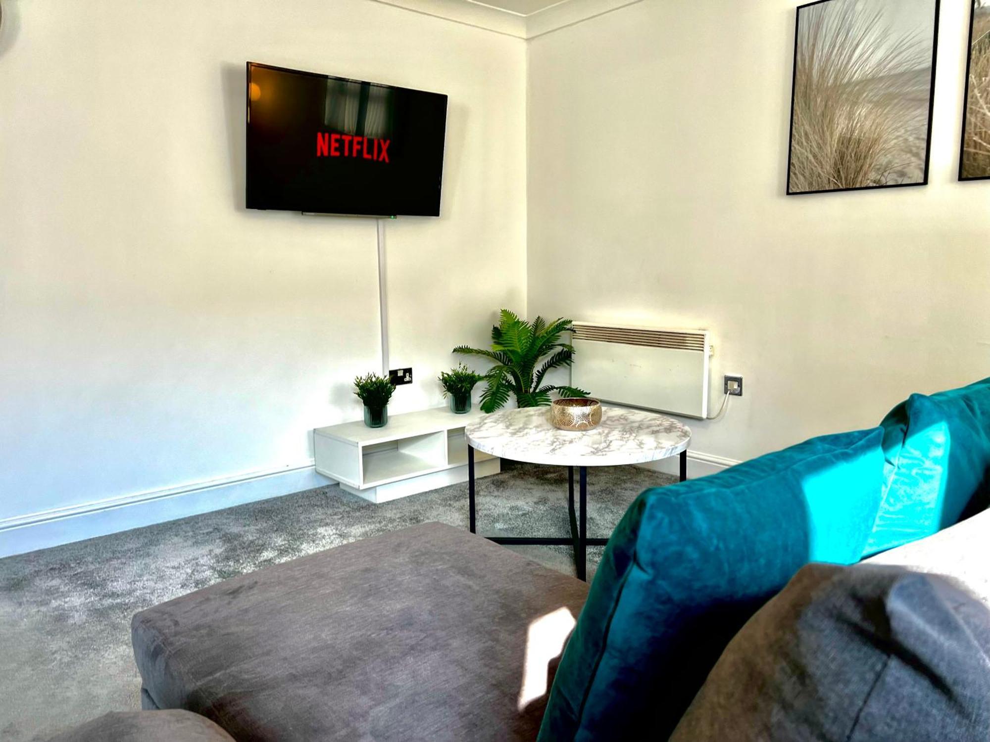 Centre Escape - Stylish And Serene 1br Apartment