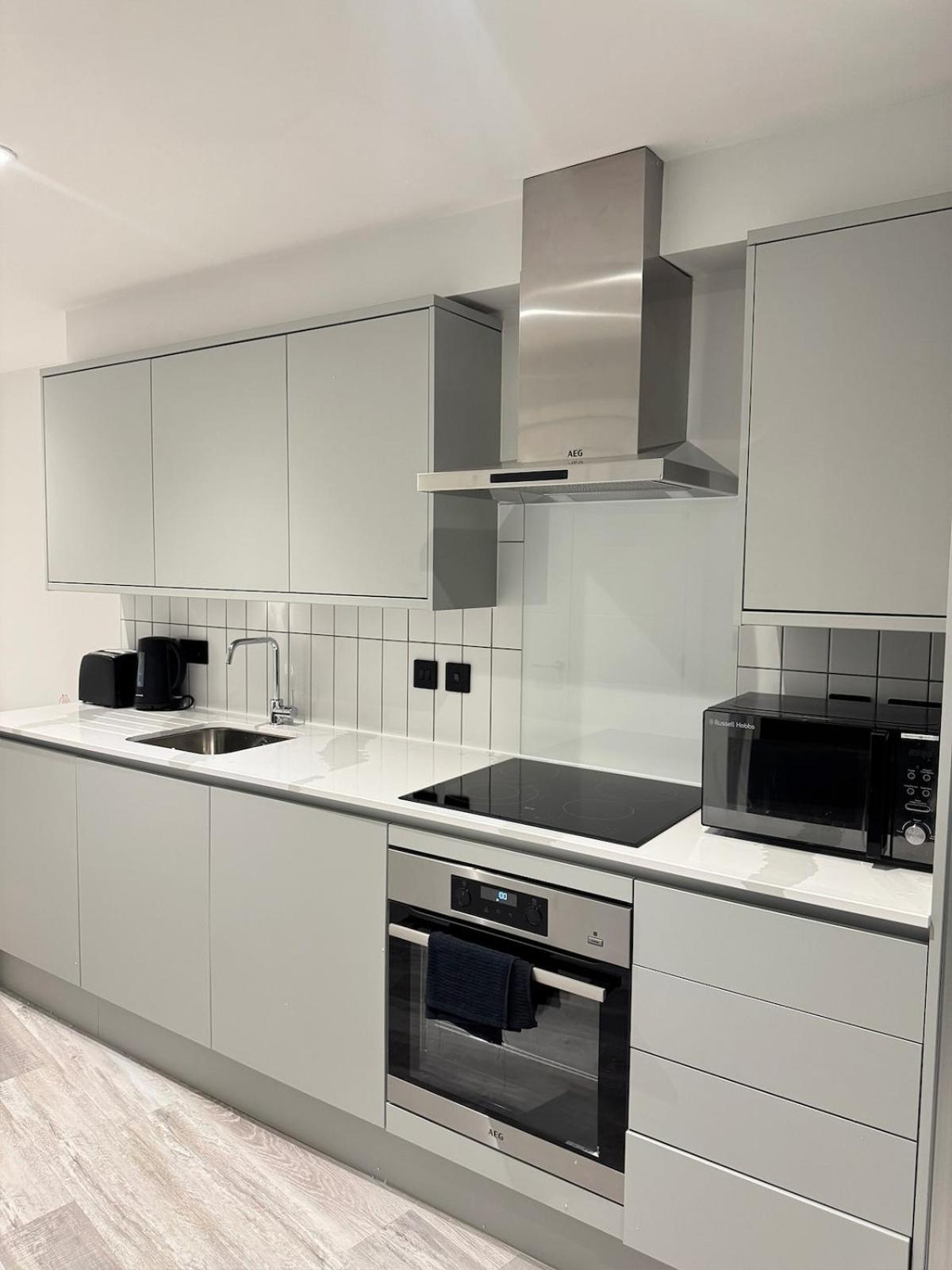 New 2 Floor Duplex With Pool Table & Sky Terrace Apartment *