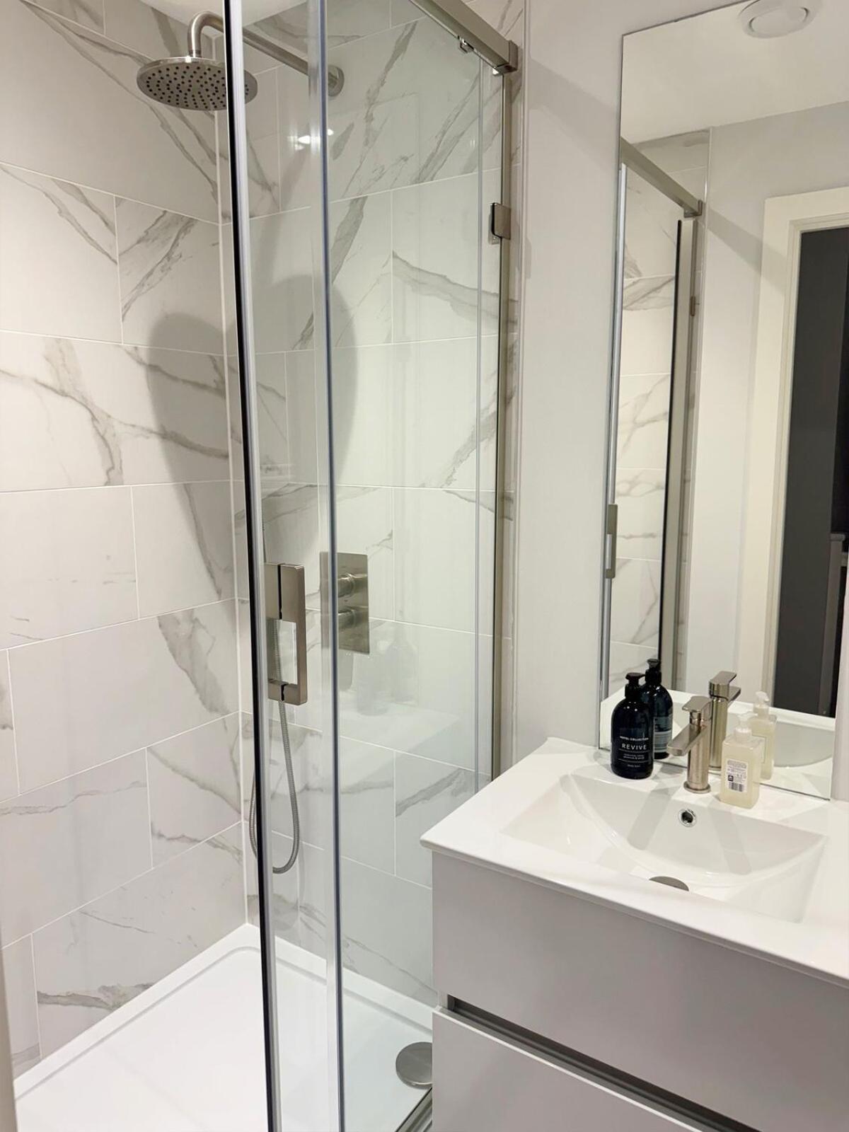New 2 Floor Duplex With Pool Table & Sky Terrace Apartment Birmingham