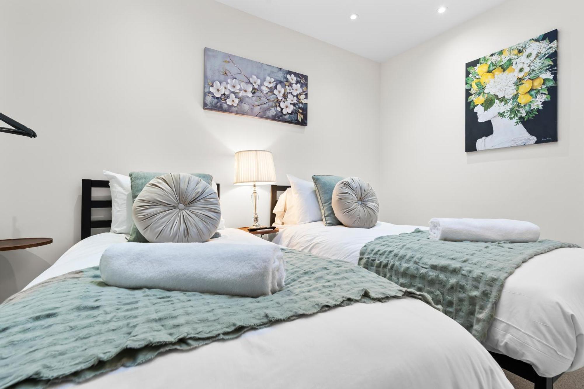 Picturesque Grade Ii Tourists Contractors Families Apartment *
