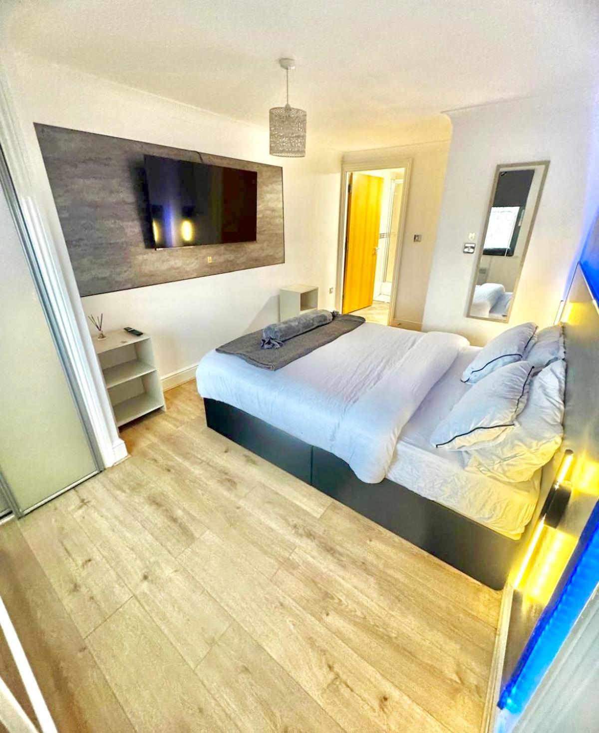 Apartment Centre *