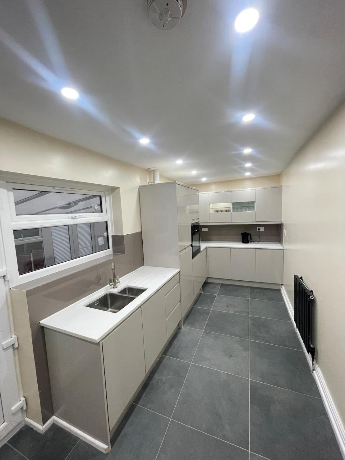 Apartment Luxury 2 Bed House And Pool Table In Harborne