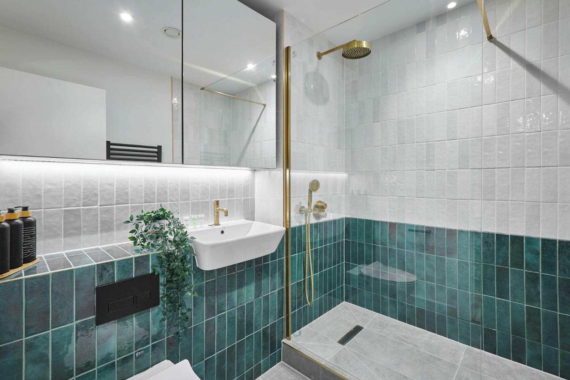 Host & - Lockside House Birmingham
