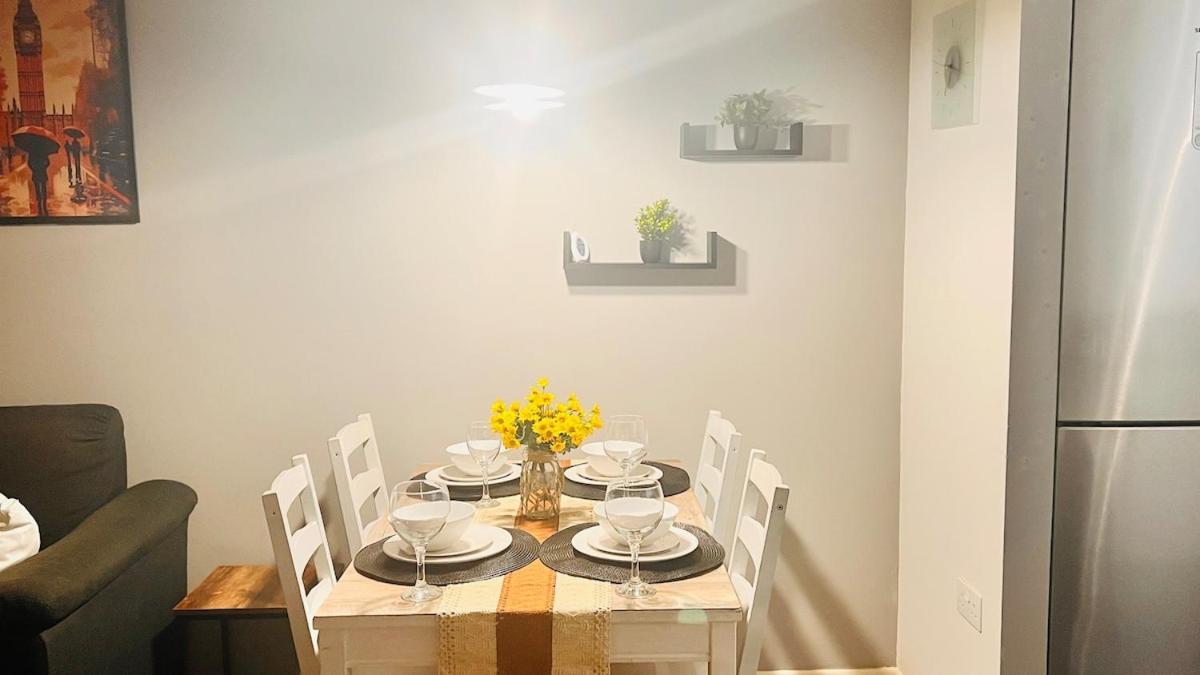 Entire 2br Centre Skyline With Parking * Birmingham
