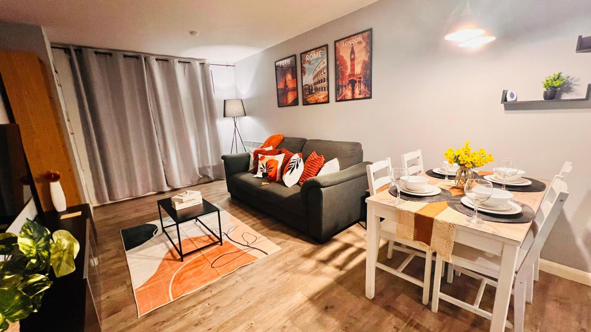 Apartment Entire 2br Centre Skyline With Parking Birmingham
