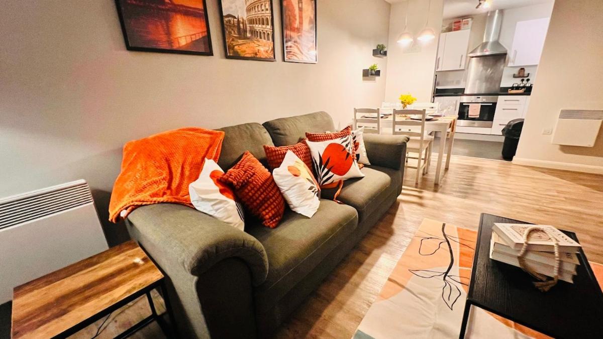 Apartment Entire 2br Centre Skyline With Parking
