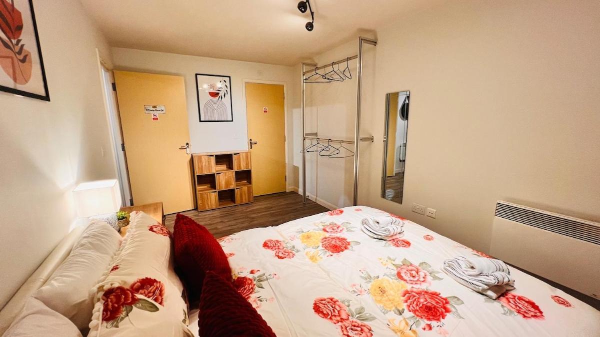 Apartment Entire 2br Centre Skyline With Parking