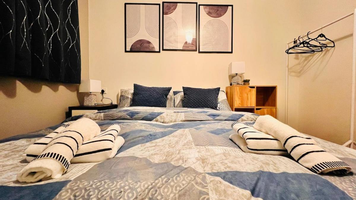 Apartment Entire 2br Centre Skyline With Parking