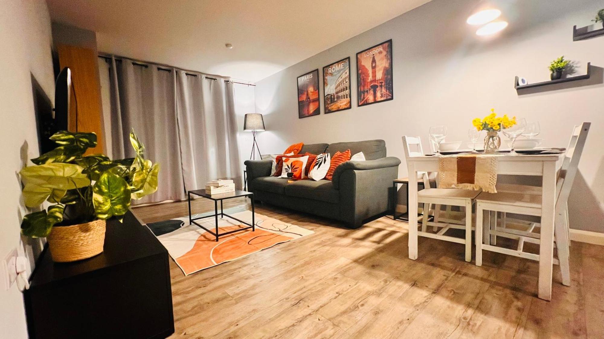 Apartment Entire 2br Centre Skyline With Parking Birmingham