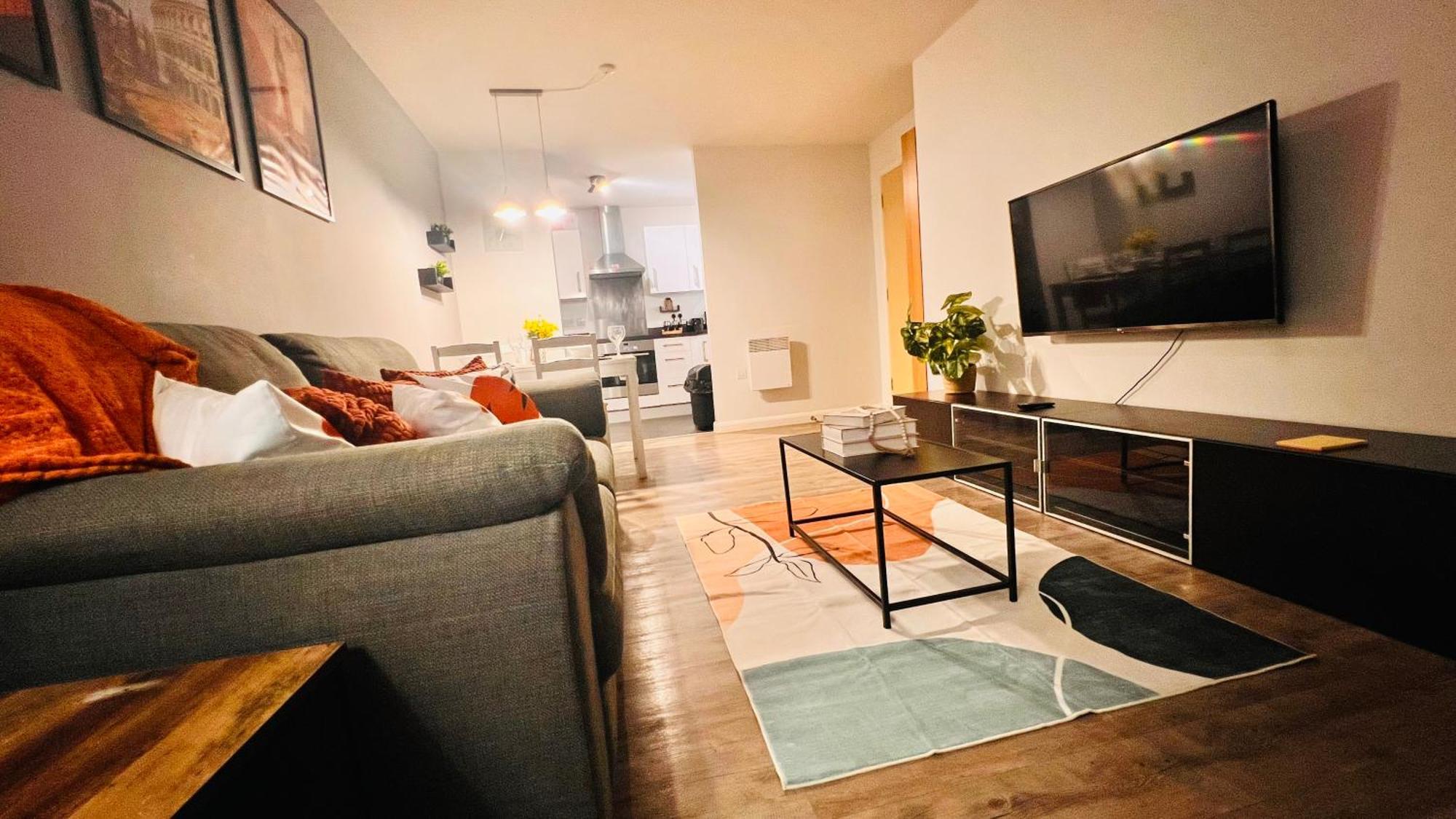 Apartment Entire 2br Centre Skyline With Parking
