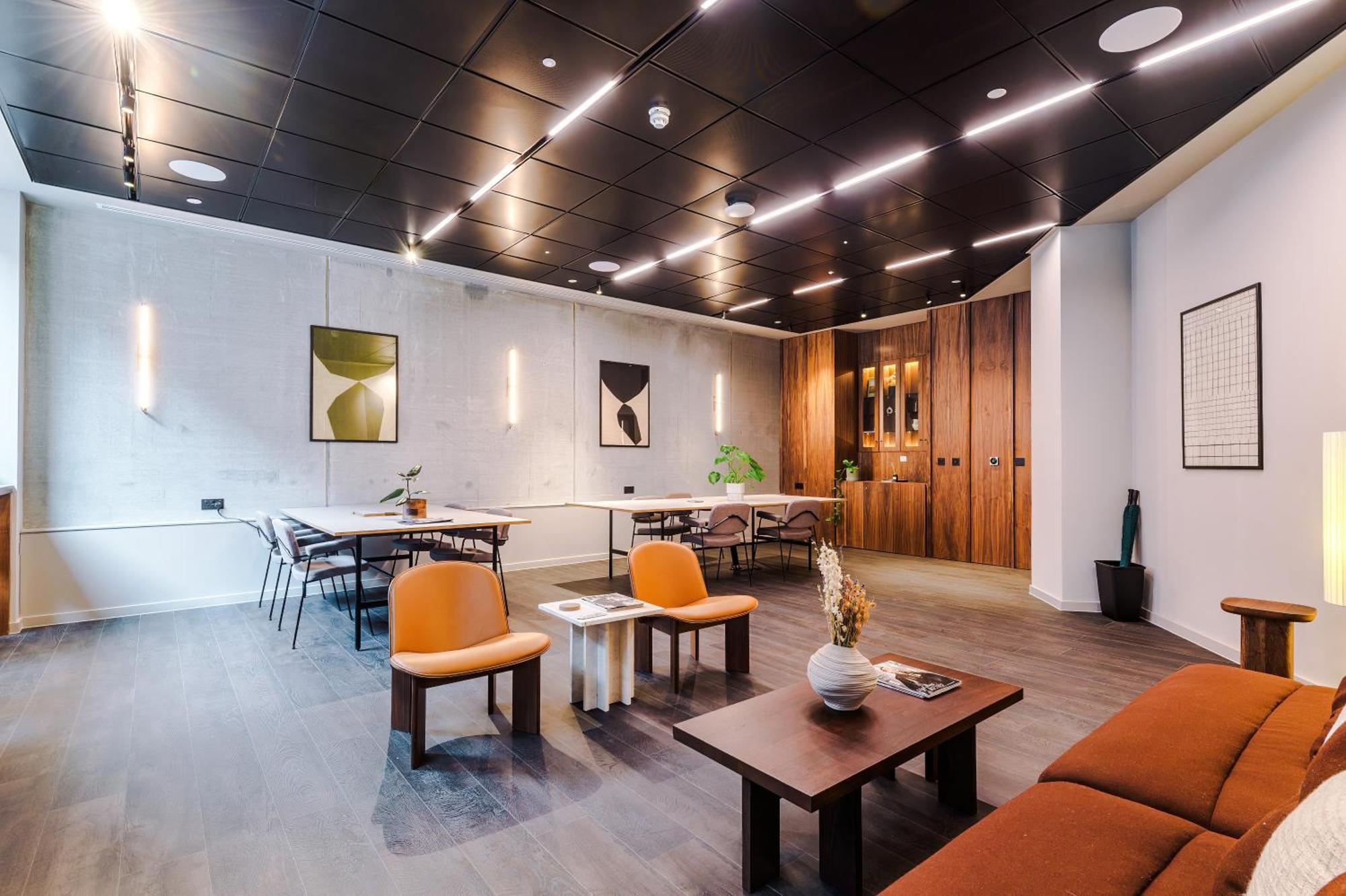 Apartment Luxe Centre In By 53 Degrees Property, Ideal For Business, Rooftop Garden & Wellness Studio! *