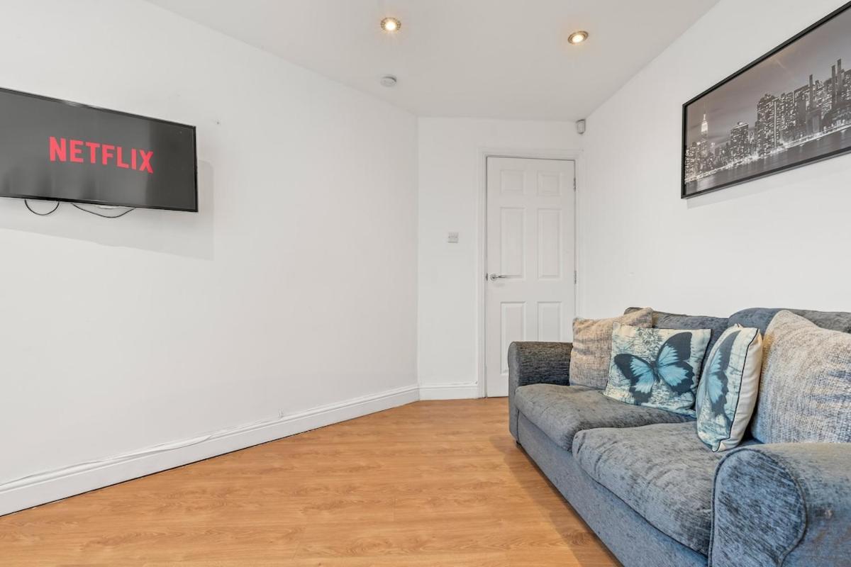 Spacious 1 Bedroom Apartment