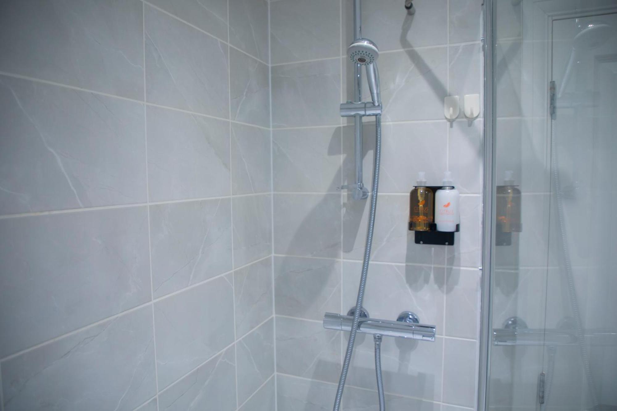 Holiday home 5 Bed House Wifi Centre Free Parking Birmingham