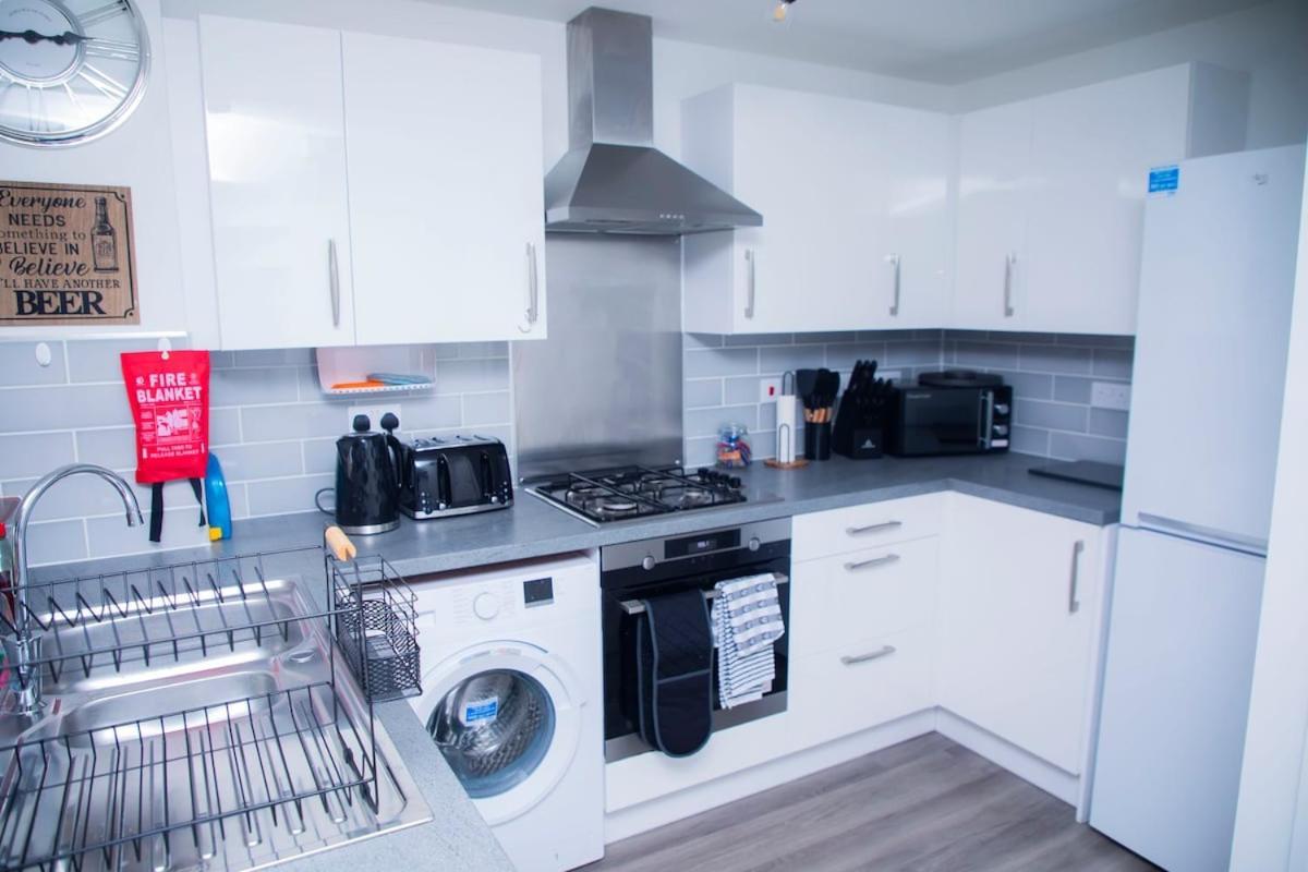 5 Bed House Wifi Centre Free Parking