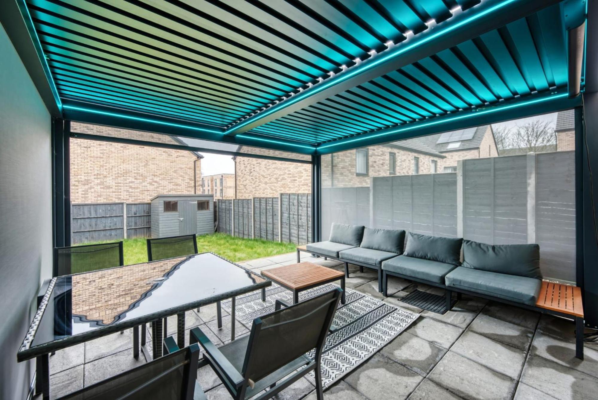 Spacious 4 Bedroom House W/parking Holiday home *