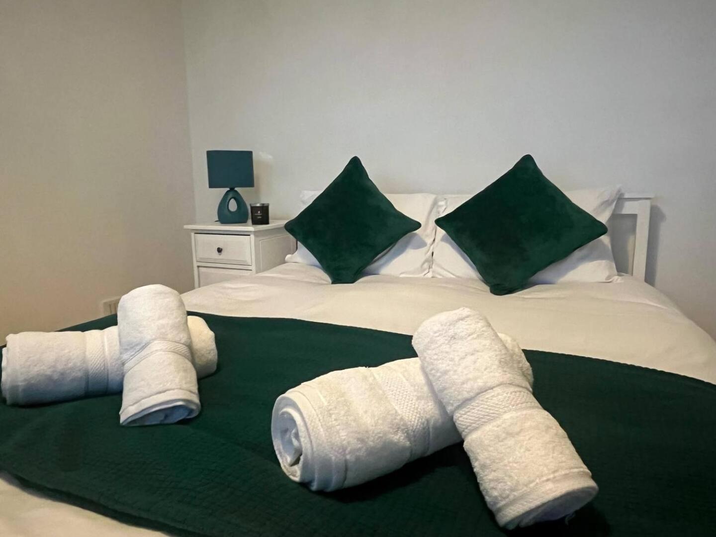 Stylish 3-bedroom In Centre *