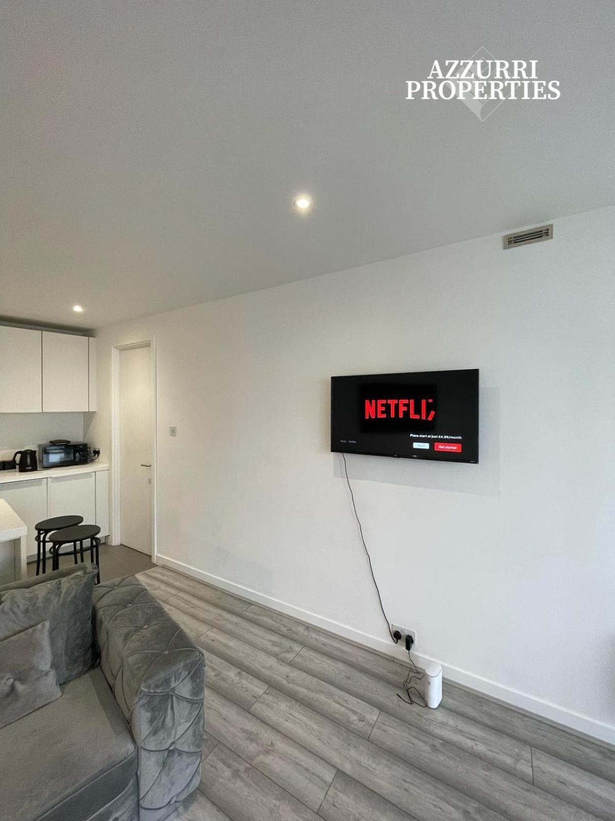 Apartment Spacious 2 Bedroom - Less Than 5-minutes Walk To Tram And Transit Station