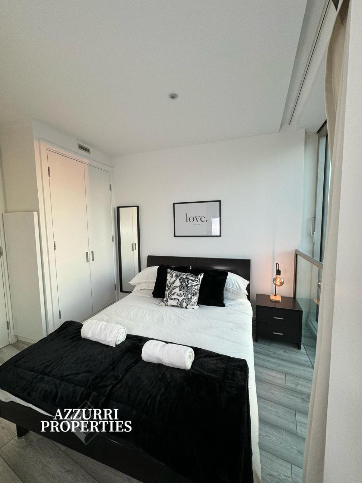 Apartment Spacious 2 Bedroom - Less Than 5-minutes Walk To Tram And Transit Station Birmingham