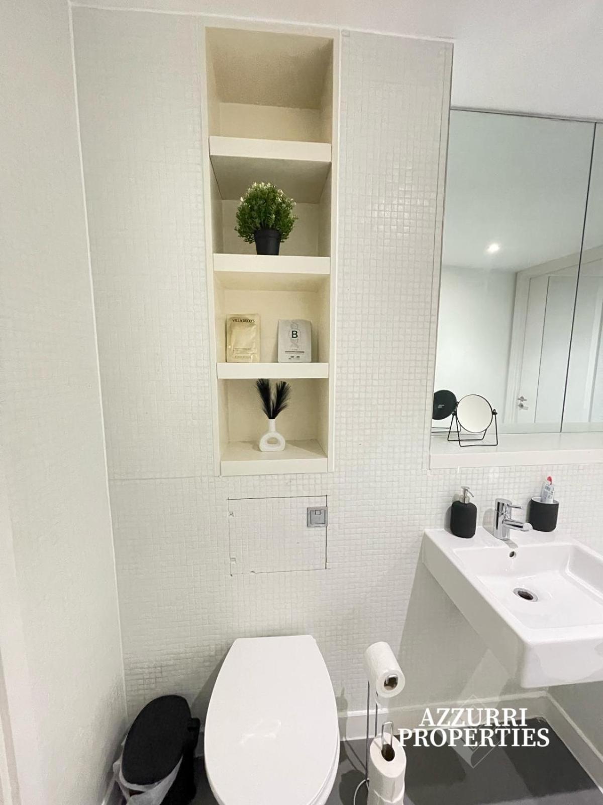 Spacious 2 Bedroom - Less Than 5-minutes Walk To Tram And Transit Station Birmingham