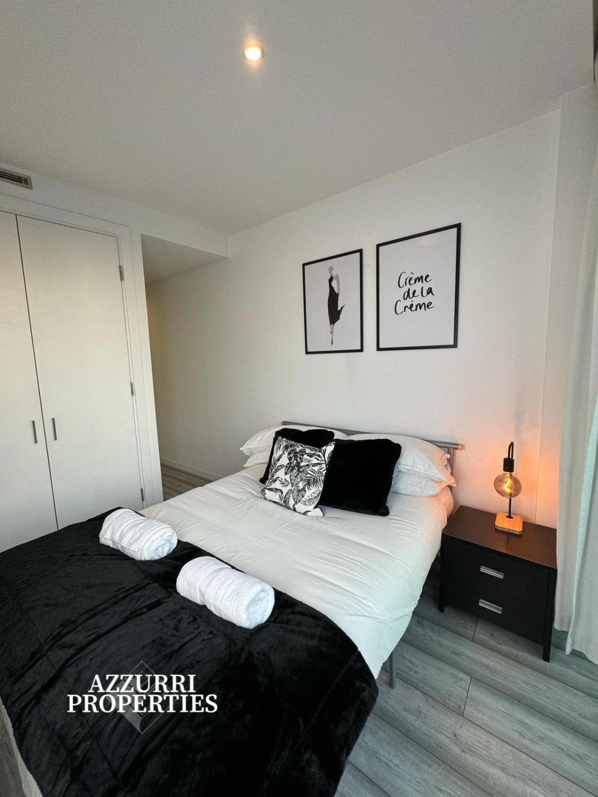 Spacious 2 Bedroom - Less Than 5-minutes Walk To Tram And Transit Station *