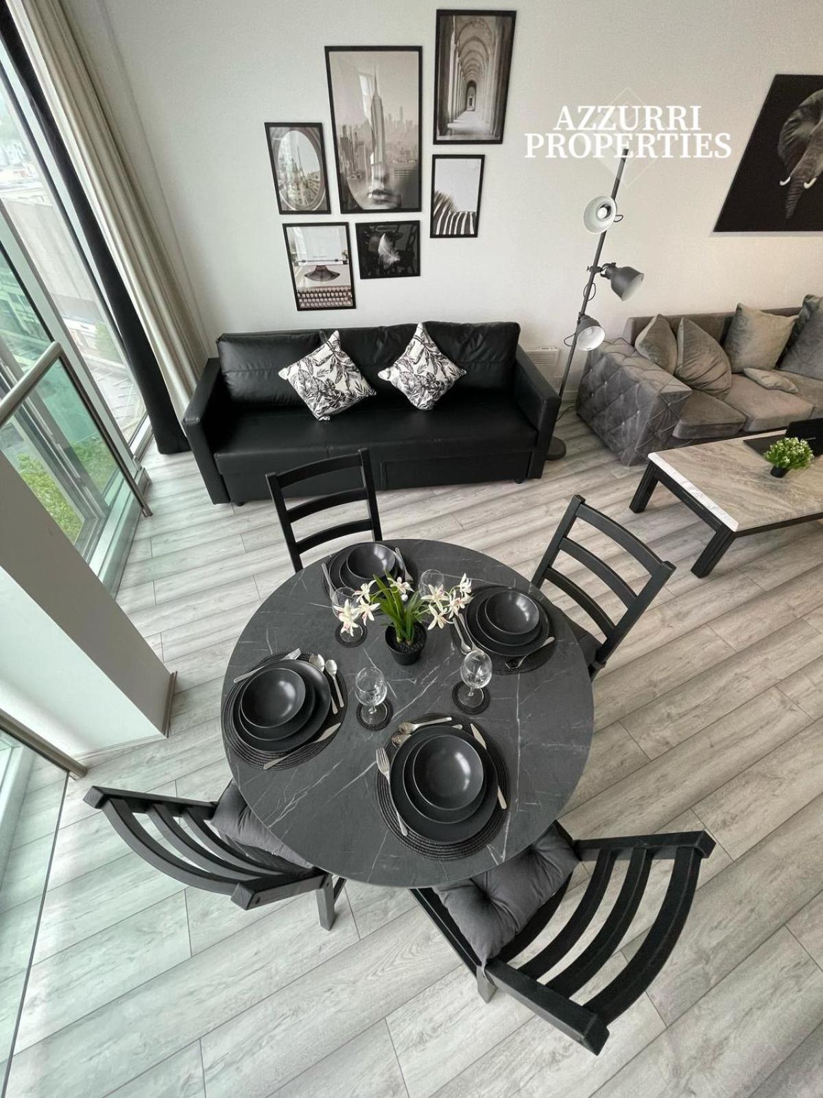 Spacious 2 Bedroom - Less Than 5-minutes Walk To Tram And Transit Station Apartment Birmingham