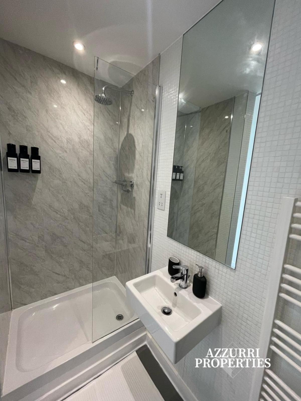 Apartment Spacious 2 Bedroom - Less Than 5-minutes Walk To Tram And Transit Station Birmingham