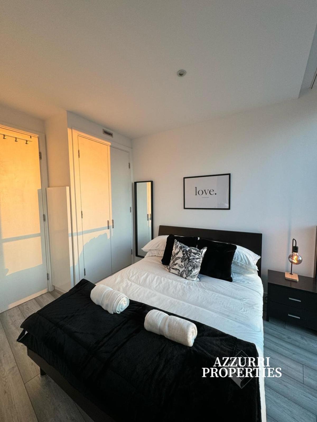 Spacious 2 Bedroom - Less Than 5-minutes Walk To Tram And Transit Station * Birmingham