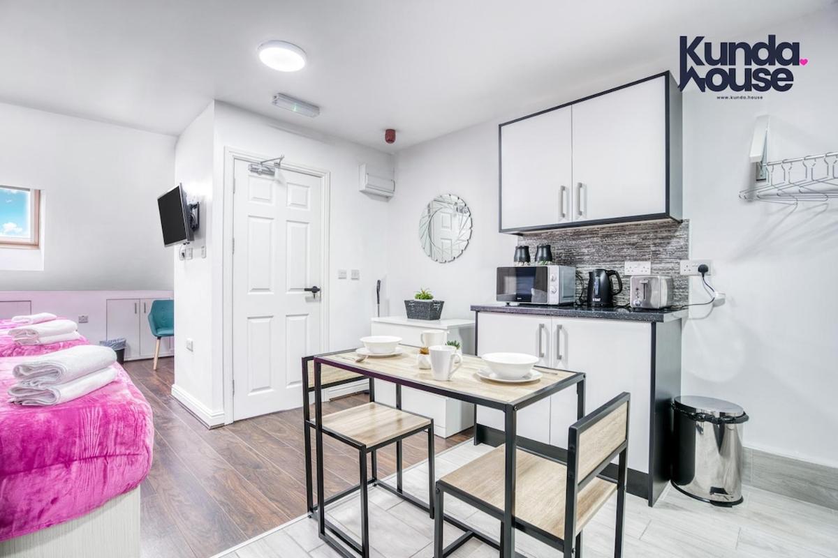 Apartment Pent 3 For 4 People Birmingham