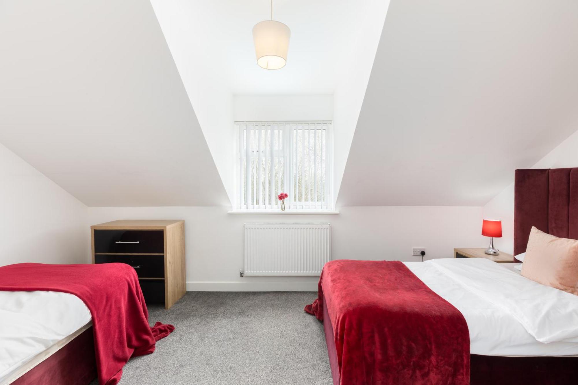 Holiday home Estate - Contractor & Group - Secure Parking *