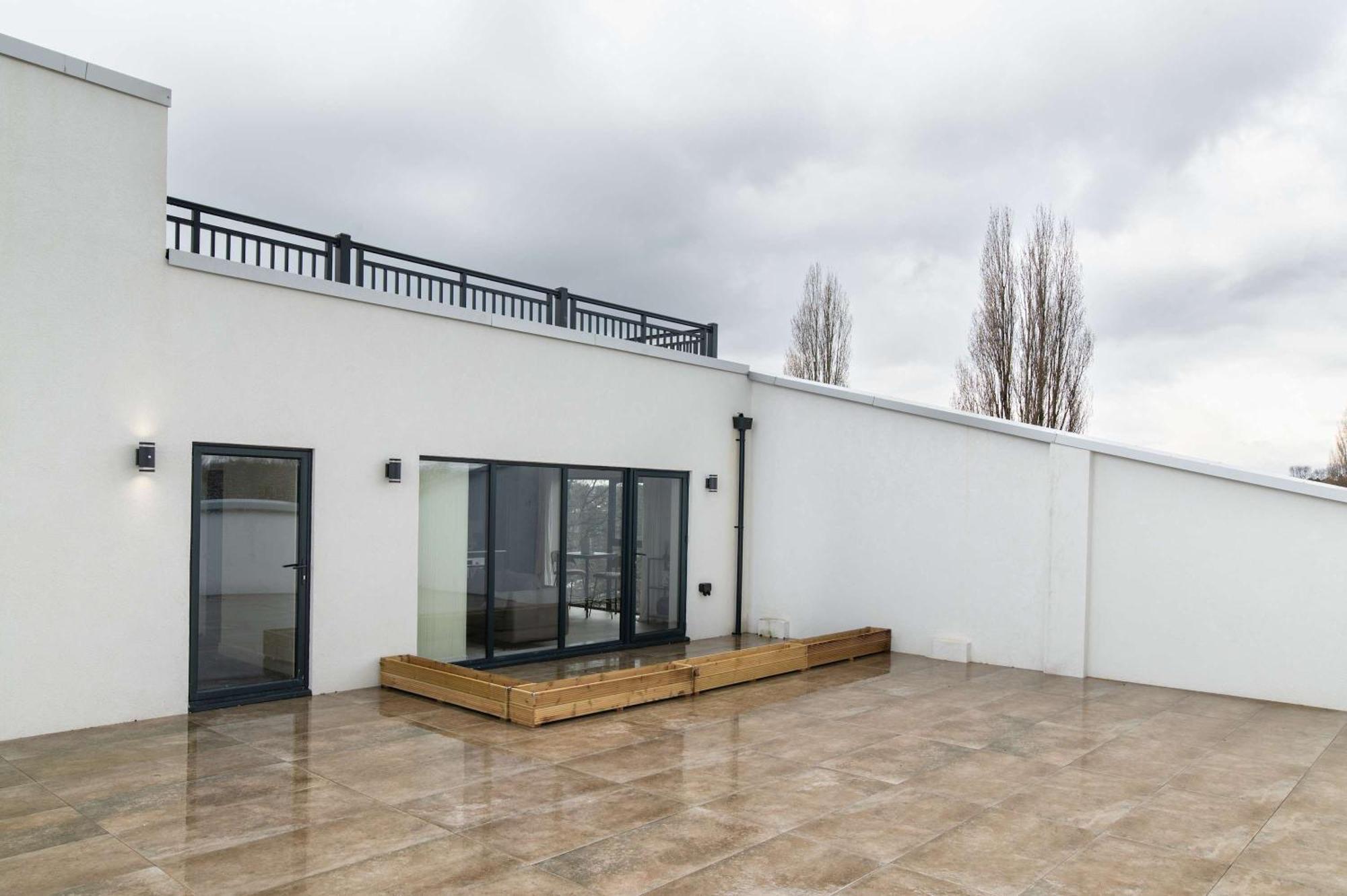 Apartment Smart 1 Bed In W Roof Terrace Birmingham