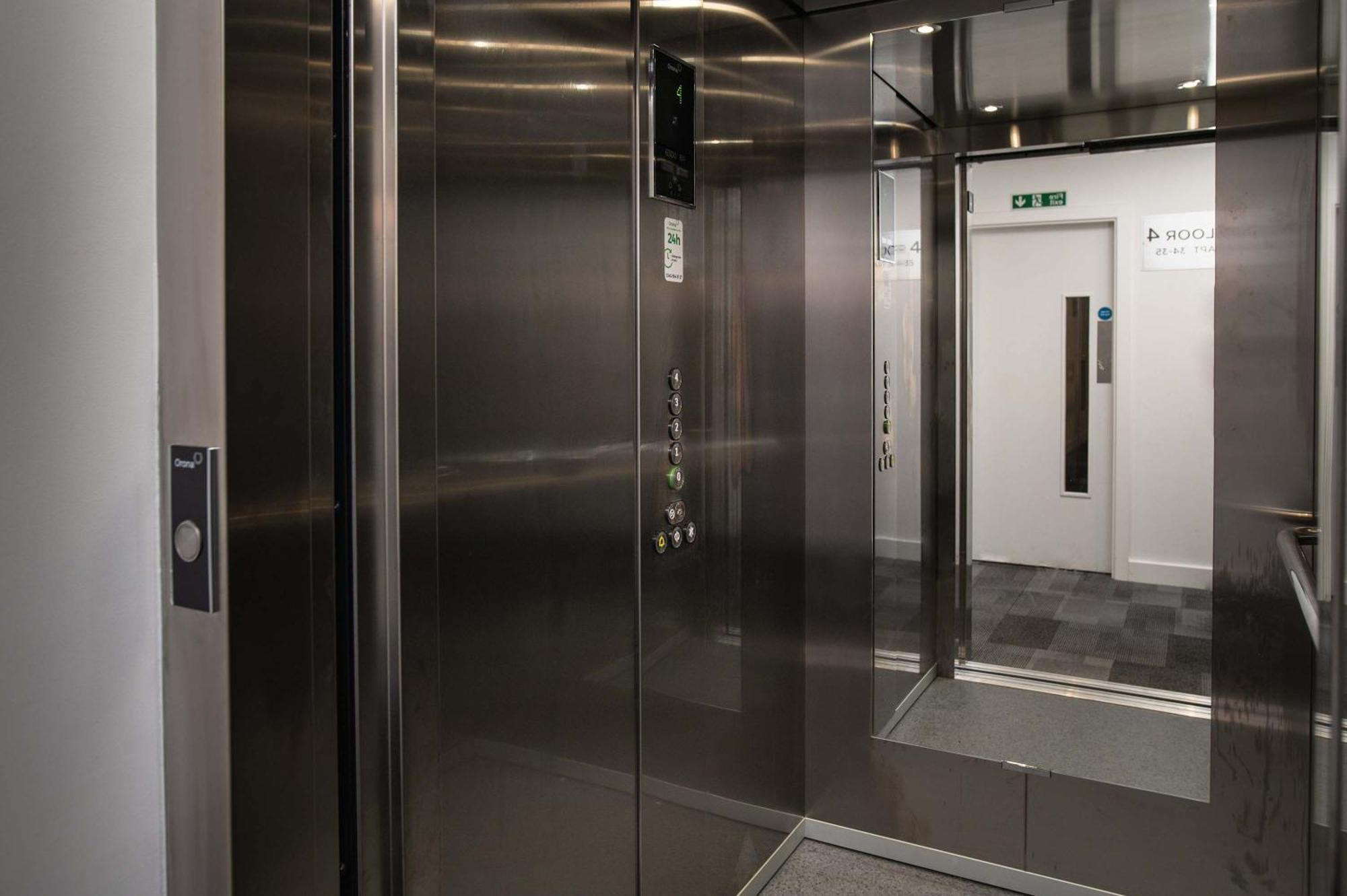 Apartment Smart 1 Bed In W Roof Terrace Birmingham