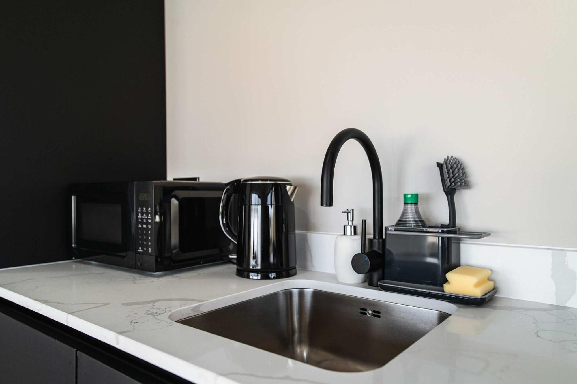Smart 1 Bed In W Roof Terrace * Birmingham