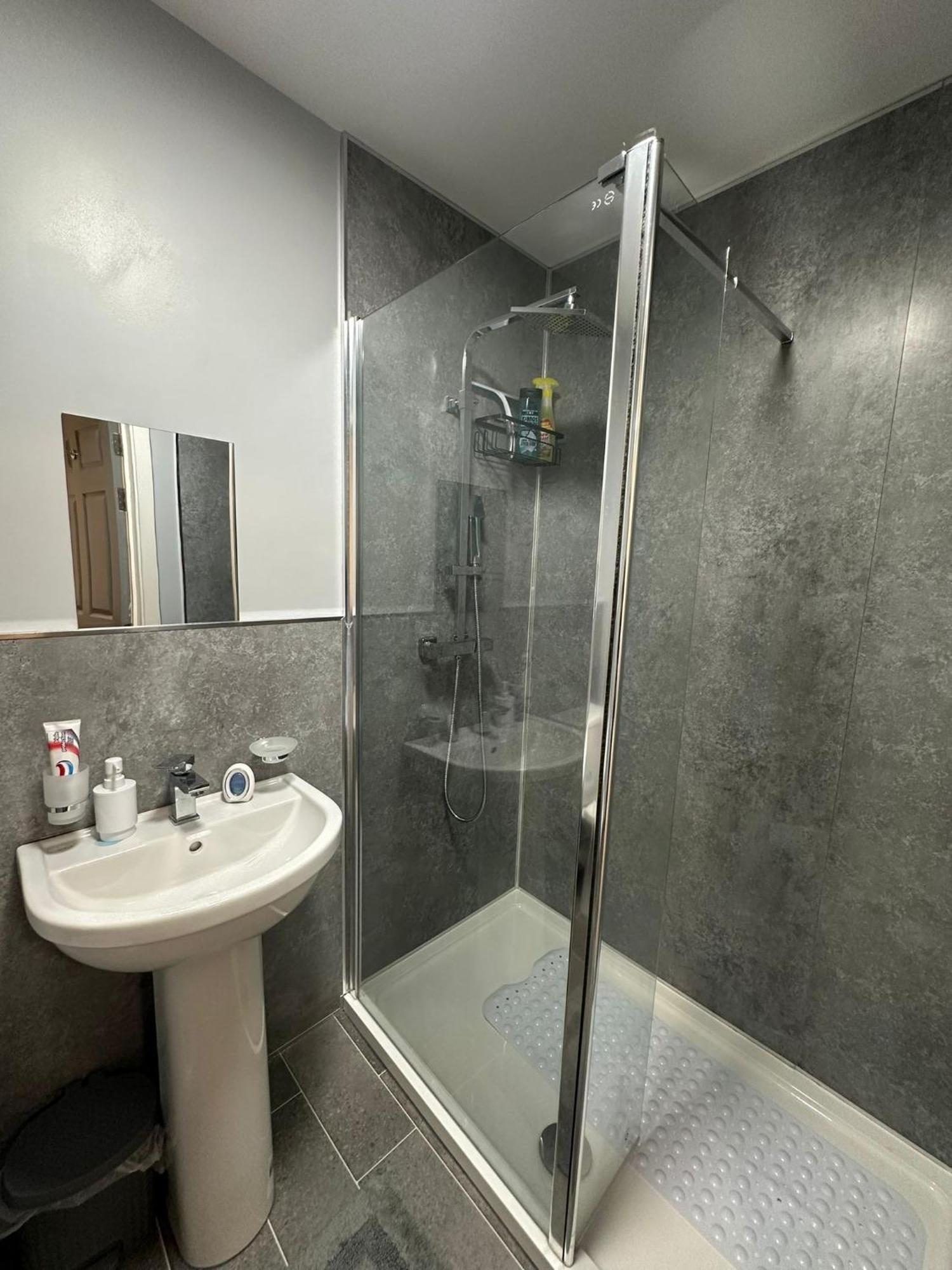 Prime Retreats - Flynn House Hostel